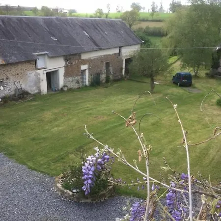 Feriehus Les Rouges Terres - Family Gite Le Perron